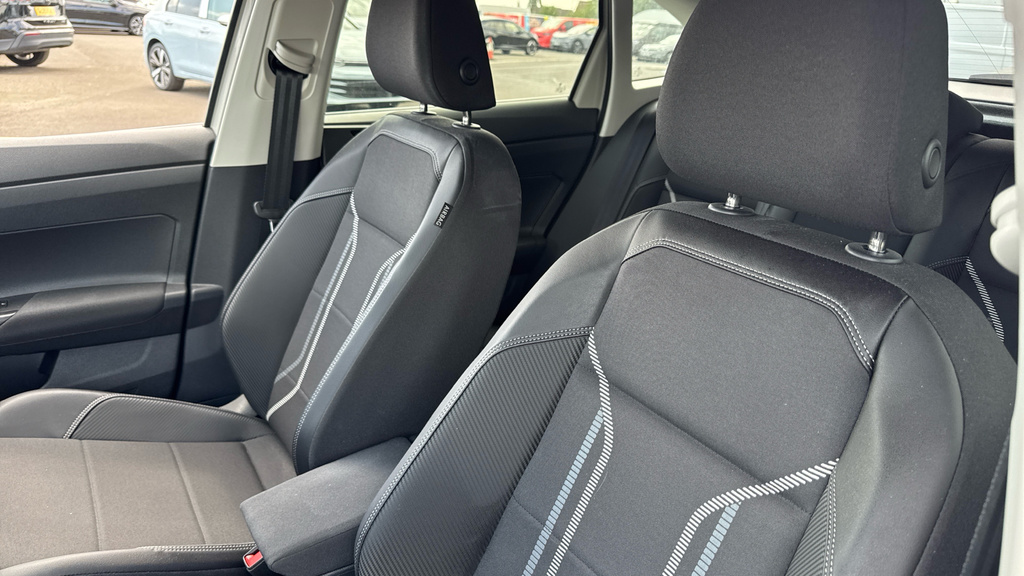 Volkswagen Taigo Taigo Life Tsi Black #44