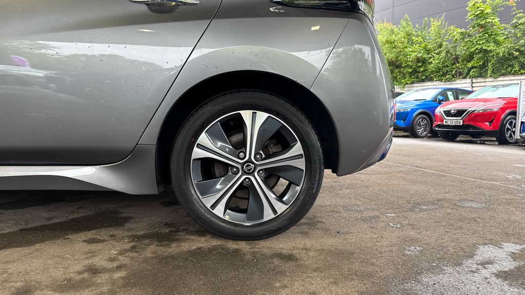 Nissan Leaf 110Kw N-connecta 39Kwh 2022 Grey #21