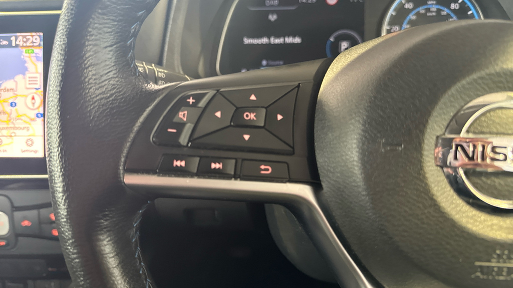 Nissan Leaf 110Kw N-connecta 39Kwh 2022 Grey #29