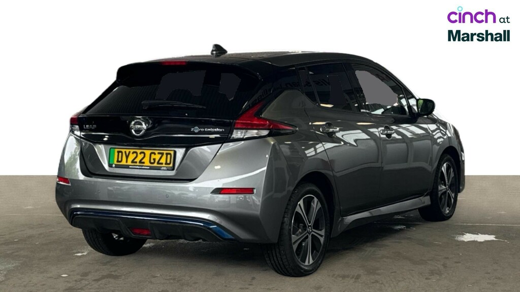 Nissan Leaf 110Kw N-connecta 39Kwh 2022 Grey #3