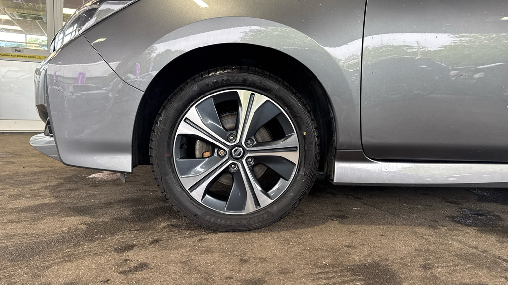 Nissan Leaf 110Kw N-connecta 39Kwh 2022 Grey #22