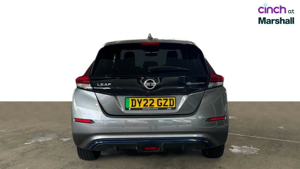 Nissan Leaf 110Kw N-connecta 39Kwh 2022 Grey #4