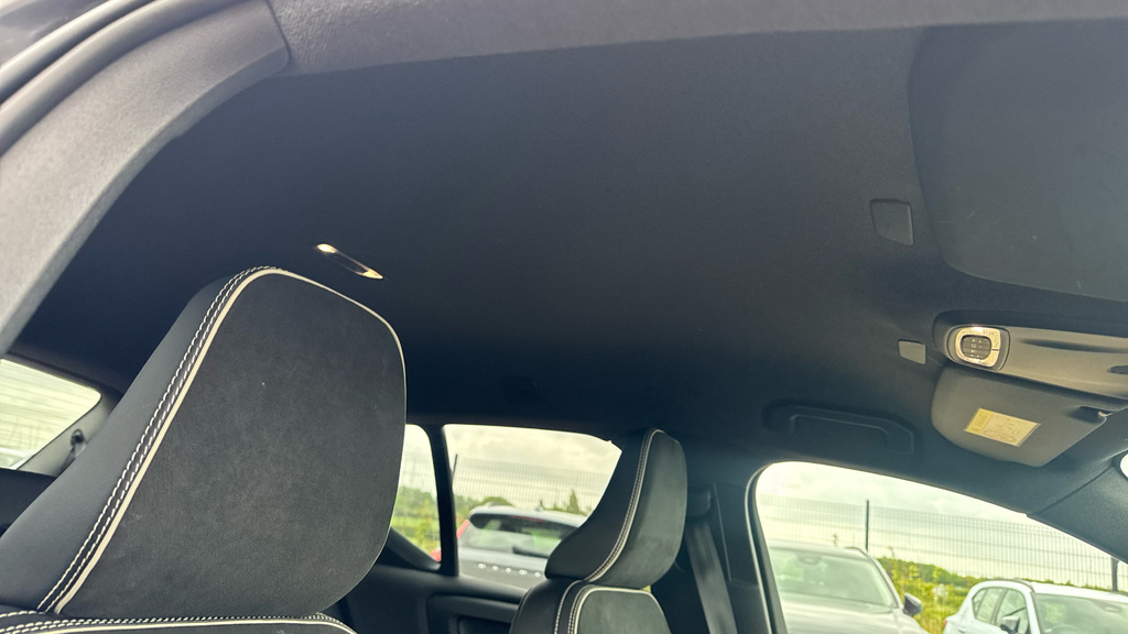Volvo XC40 1.5 T4 Recharge Phev R Design Black #40