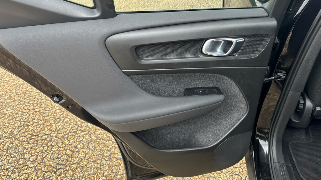 Volvo XC40 1.5 T4 Recharge Phev R Design Black #21
