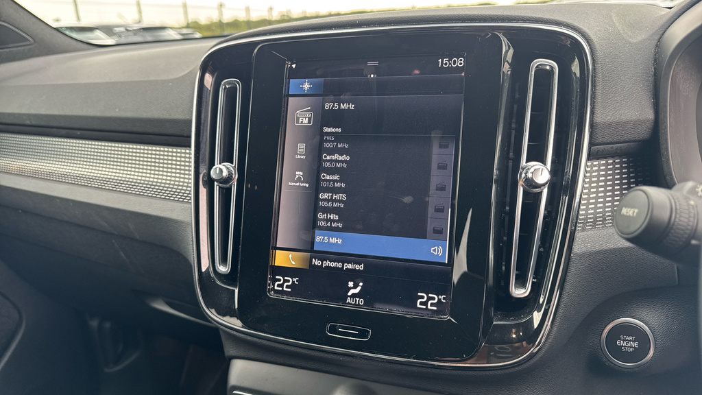 Volvo XC40 1.5 T4 Recharge Phev R Design Black #45