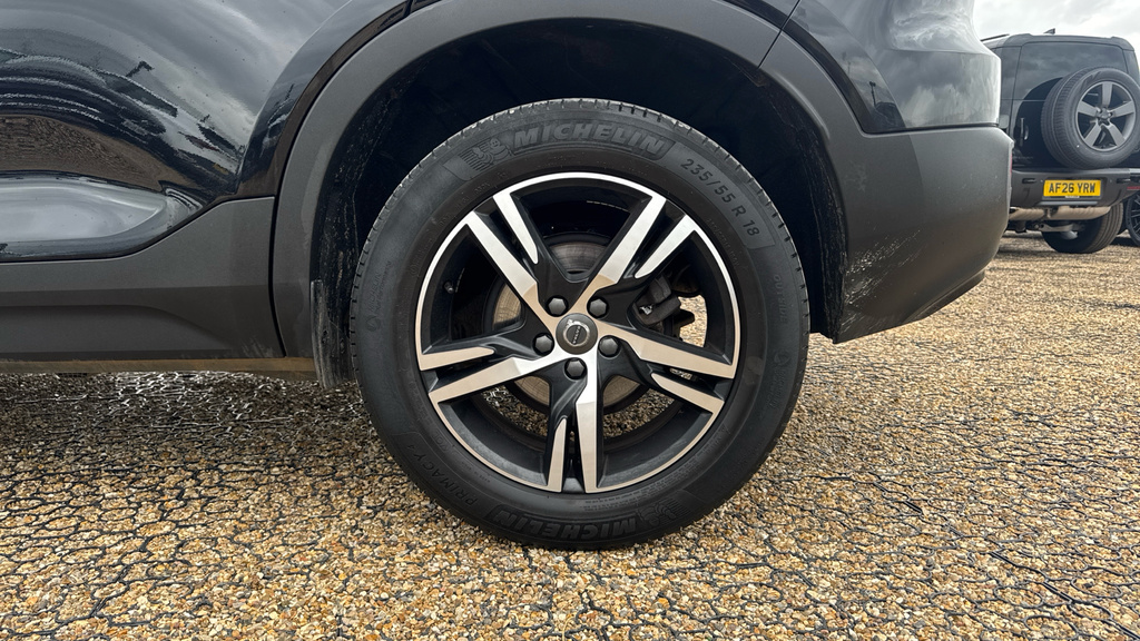 Volvo XC40 1.5 T4 Recharge Phev R Design Black #19