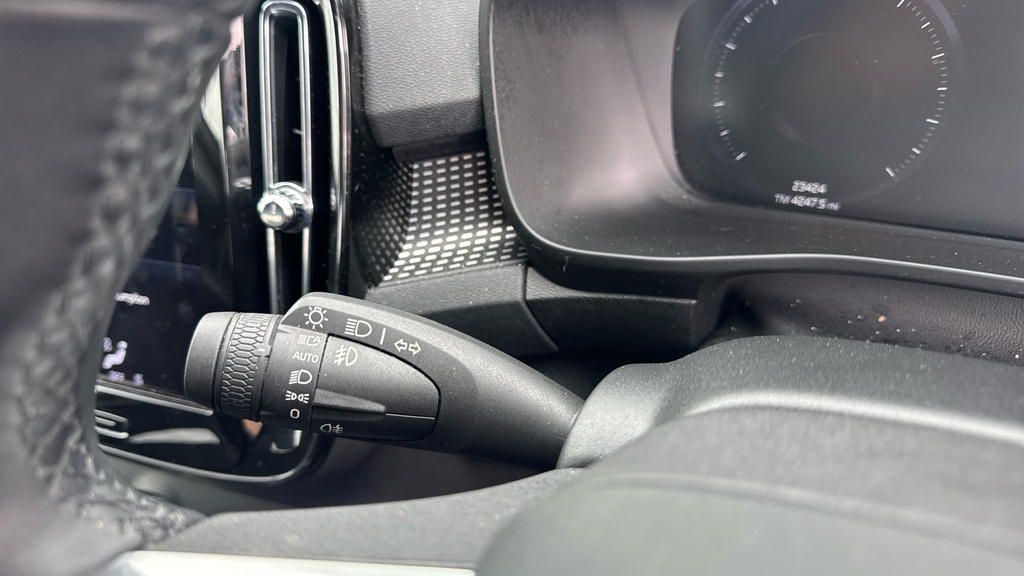 Volvo XC40 1.5 T4 Recharge Phev R Design Black #32