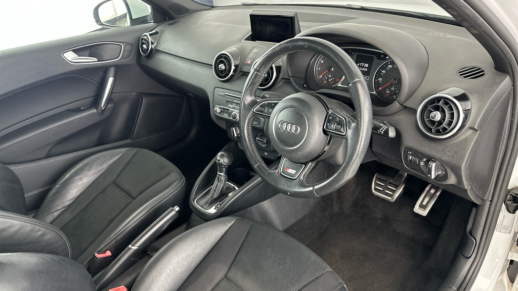 Audi A1 1.0 Tfsi Sport Sportback Euro 6 Ss Black #9