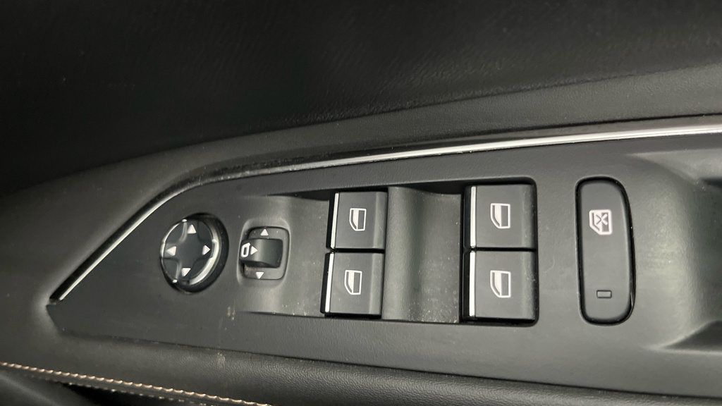 Peugeot 3008 Suv Black #12
