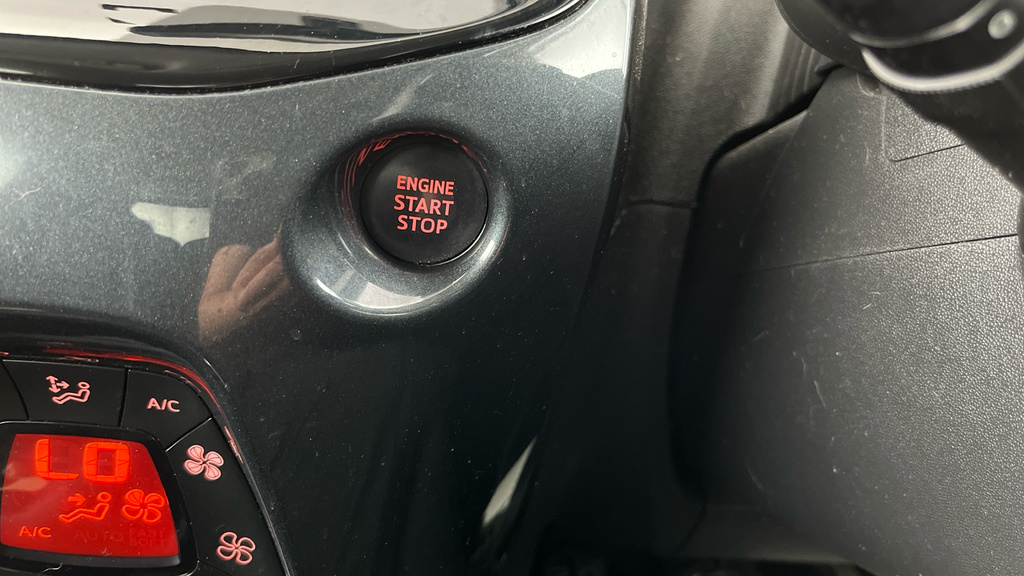 Toyota Aygo X X-play White #25