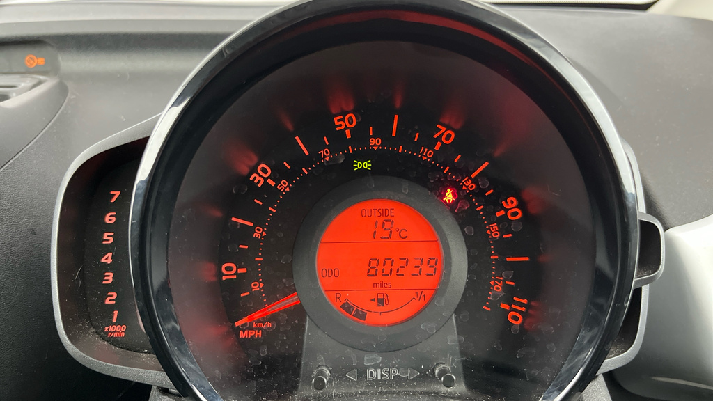 Toyota Aygo X X-play White #15