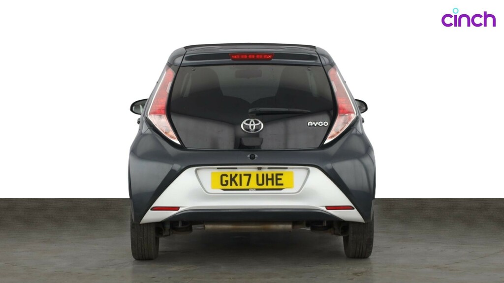 Toyota Aygo X X-play White #4