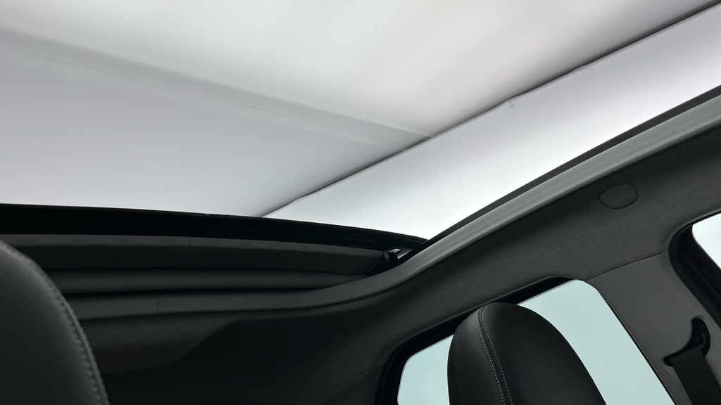 Toyota Aygo X X-play White #26