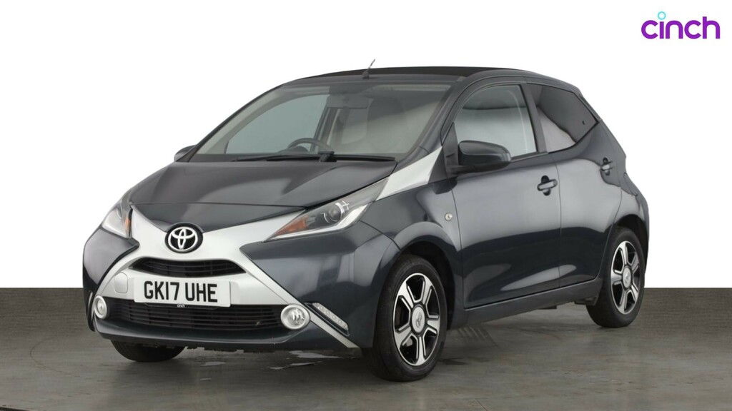 Toyota Aygo X X-play White #7