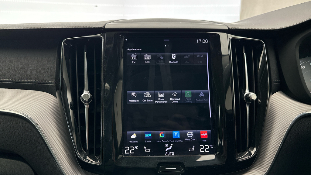 Volvo XC60 2.0 D5 Powerpulse R Design Awd Geartronic 2018 Red #17