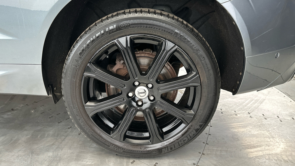 Volvo XC60 2.0 D5 Powerpulse R Design Awd Geartronic 2018 Red #29