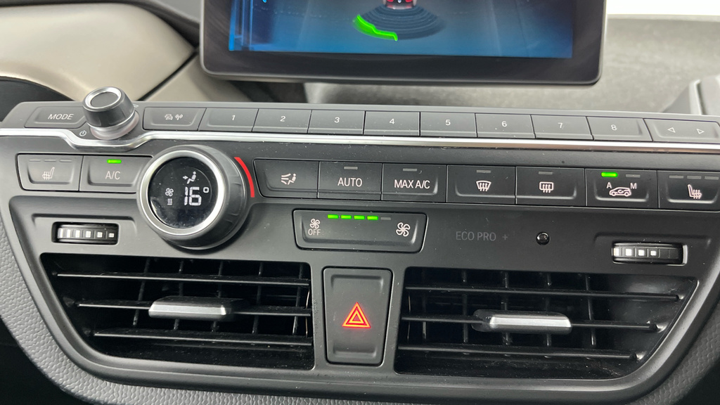 BMW i3 135Kw S 42Kwh Suite Interior World Blue #18