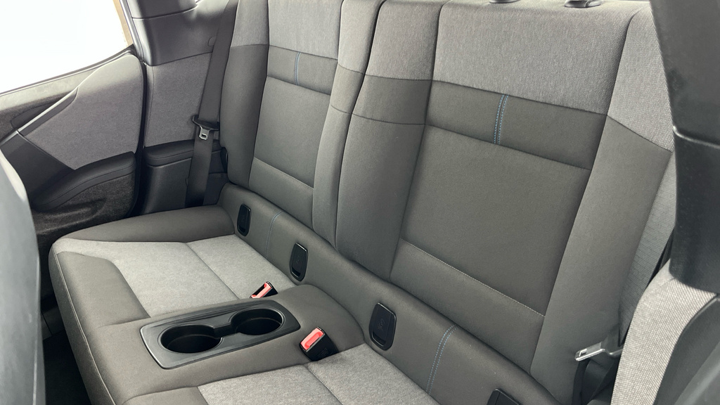 BMW i3 135Kw S 42Kwh Suite Interior World Blue #23