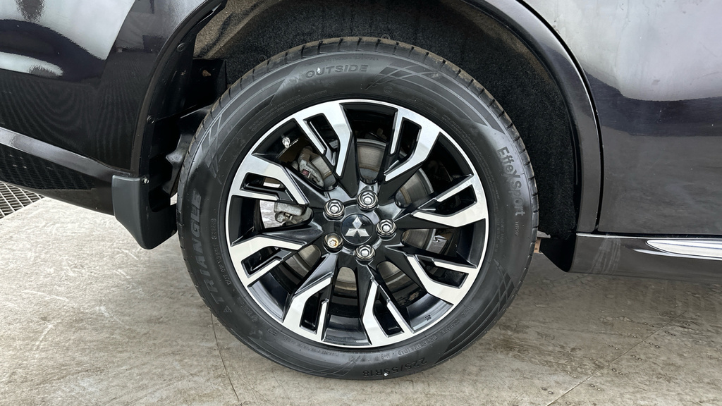 Mitsubishi Outlander 2.2 Di-d 4 4Wd Euro 6 Black #26