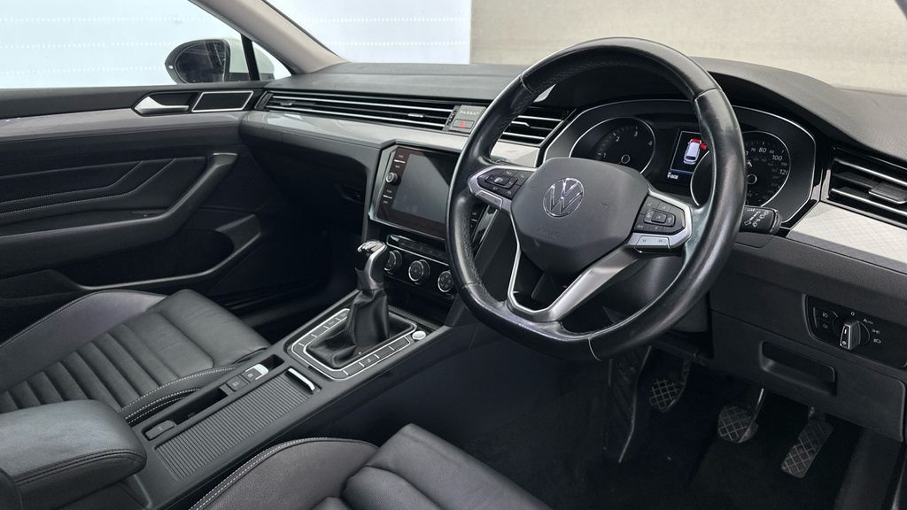 Volkswagen Passat 2.0 R-line Tdi Dsg 198 Bhp Black #11