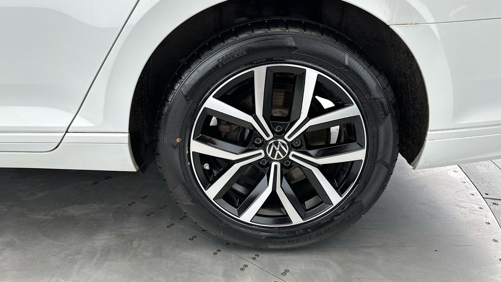 Volkswagen Passat 2.0 R-line Tdi Dsg 198 Bhp Black #25
