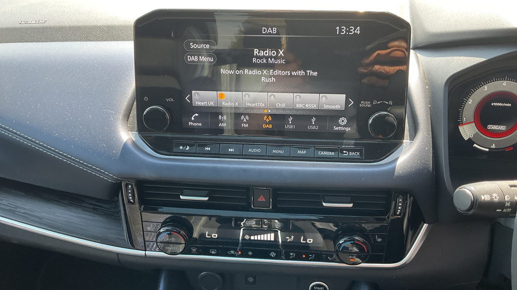 Nissan Qashqai Acenta Premium Black #12