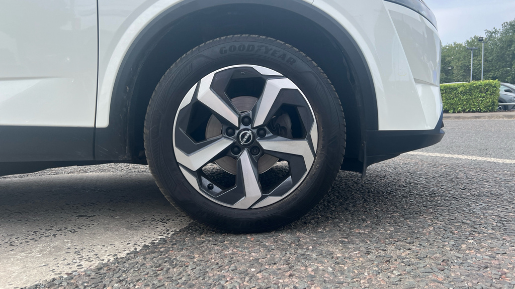 Nissan Qashqai N-connecta Blue #17