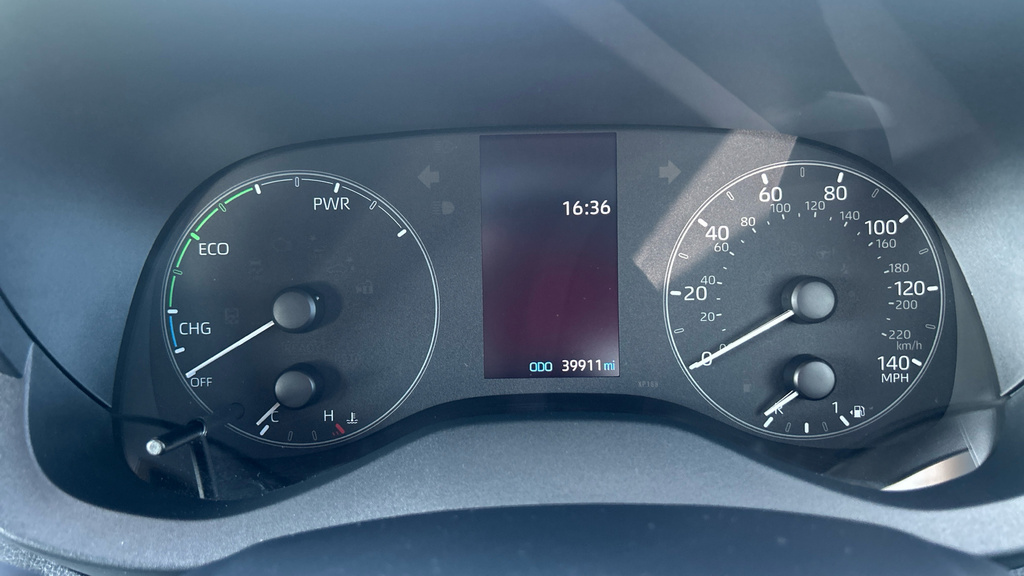 Toyota Yaris Estate Dynamic #13