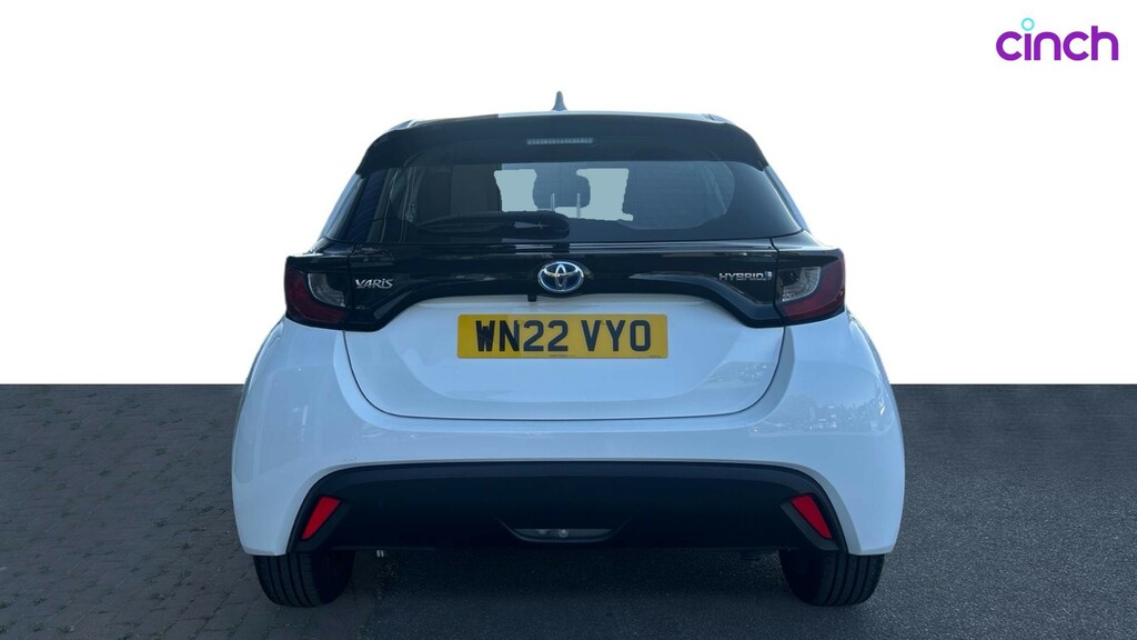 Toyota Yaris Estate Dynamic #4