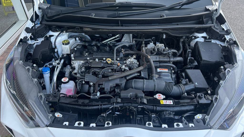 Toyota Yaris Estate Dynamic #16