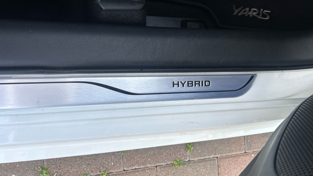 Toyota Yaris Estate Dynamic #35