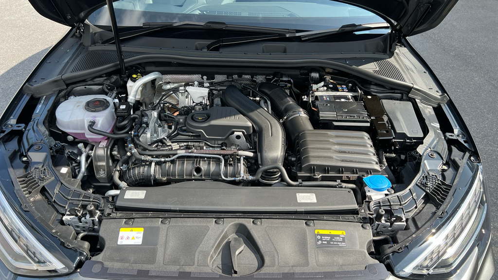 Audi A3 1.5 Tfsie S Line Sportback Plug-in Hybr Blue #16