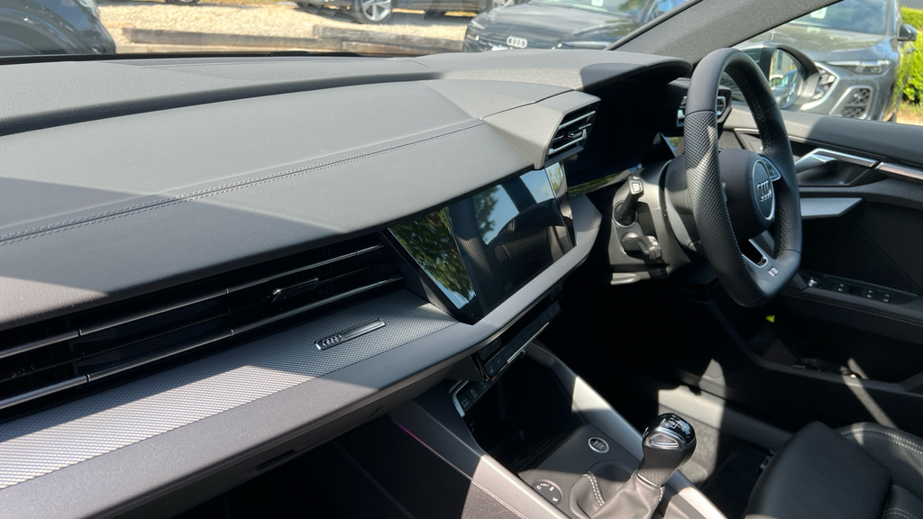 Audi A3 1.5 Tfsie S Line Sportback Plug-in Hybr Blue #10