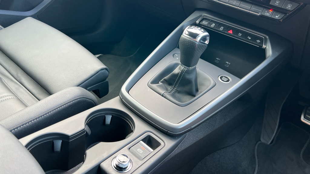 Audi A3 1.5 Tfsie S Line Sportback Plug-in Hybr Blue #25