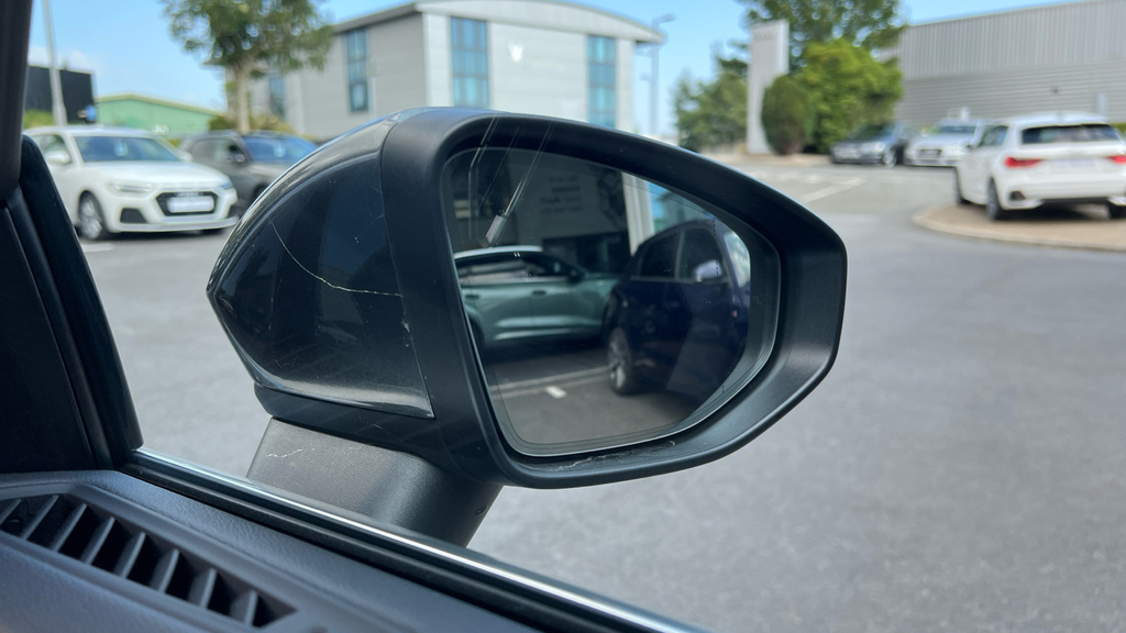 Audi A3 1.5 Tfsie S Line Sportback Plug-in Hybr Blue #36