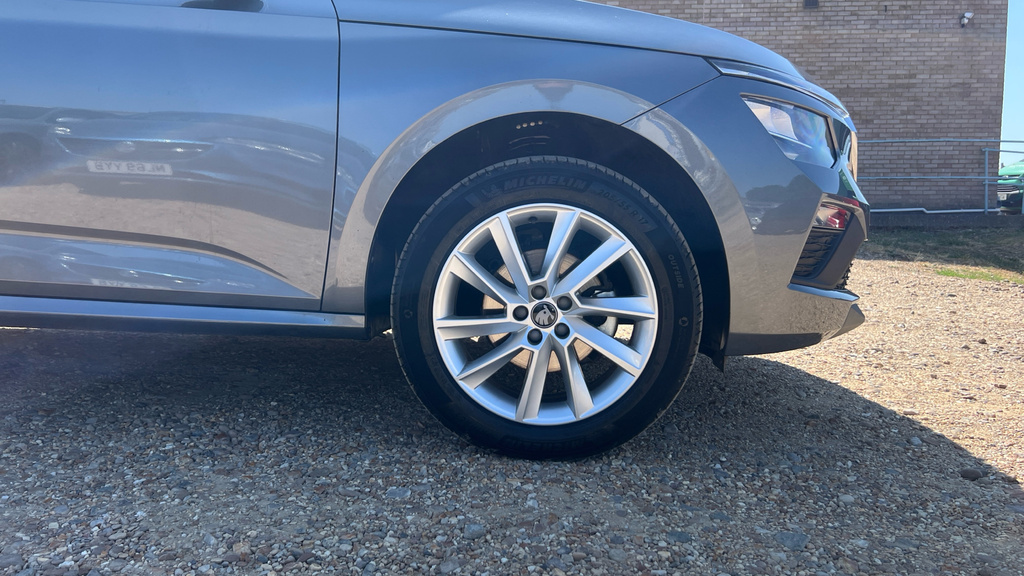 Skoda Kamiq 1.0 Tsi 95 Se Edition Silver #25