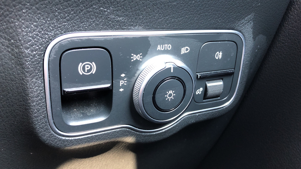 Mercedes-Benz GLA Class 1.3 Gla250e 15.6Kwh Exclusive Edition Premium Su Grey #19