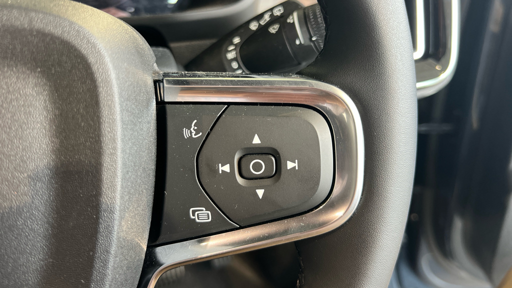 Volvo XC60 Plus, B5 Mild Hybrid, Dark Blond Interior Black #12
