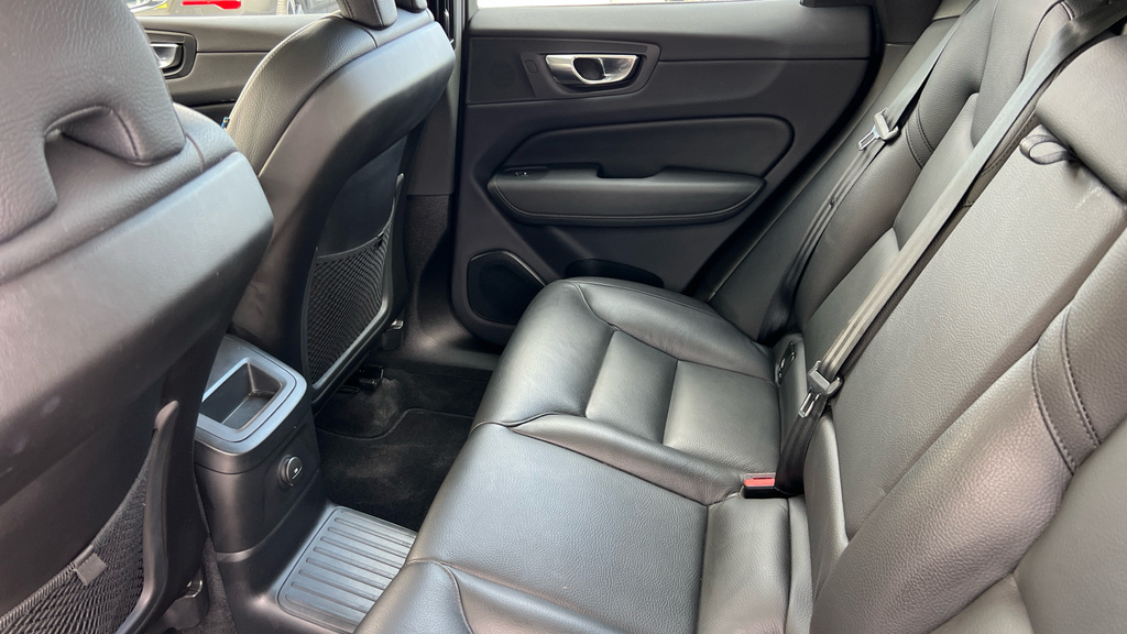 Volvo XC60 Plus, B5 Mild Hybrid, Dark Blond Interior Black #20