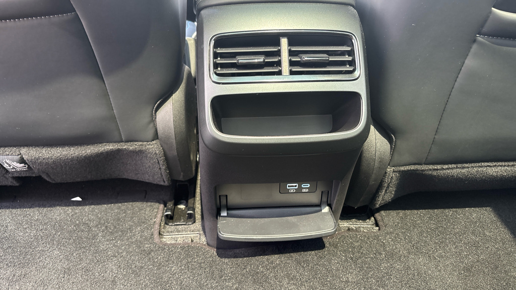 Byd Seal 1.5 Dm I 18.3Kwh Boost Suv Plug In Hybr White #37