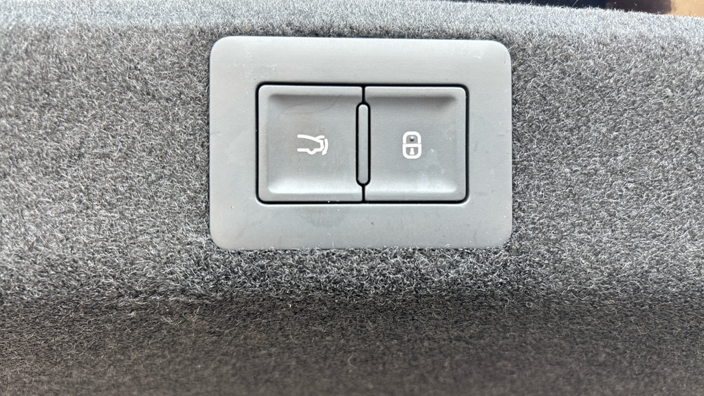 Byd Seal 1.5 Dm I 18.3Kwh Boost Suv Plug In Hybr White #52