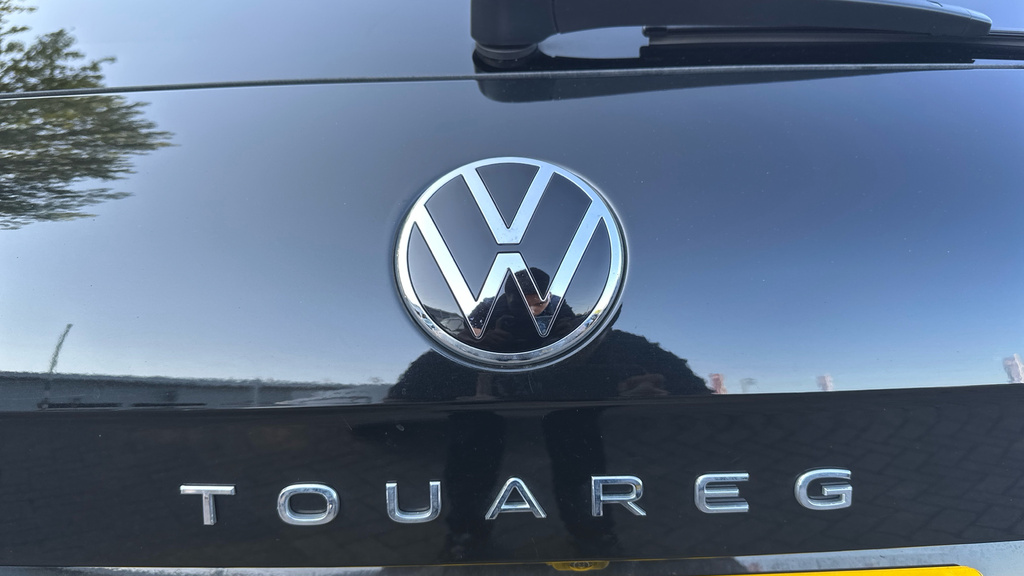 Volkswagen Touareg R-line Tech Plus White #32