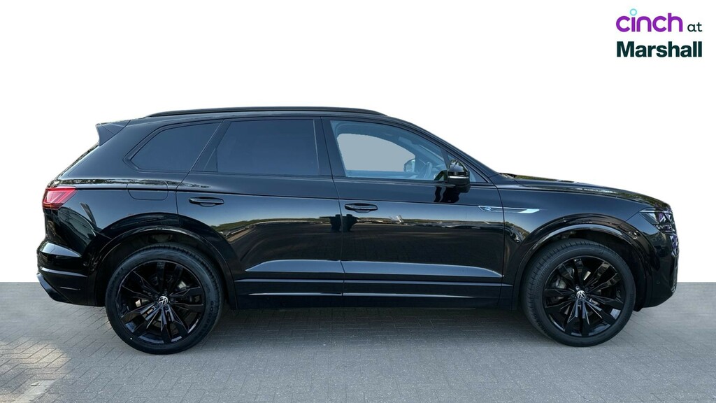 Volkswagen Touareg R-line Tech Plus White #2