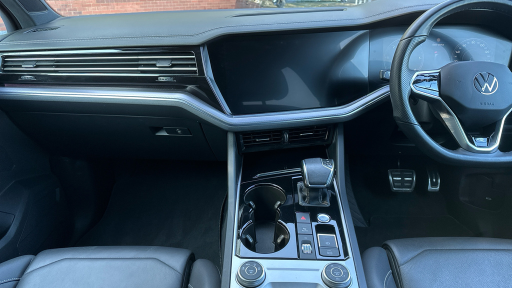 Volkswagen Touareg R-line Tech Plus White #12
