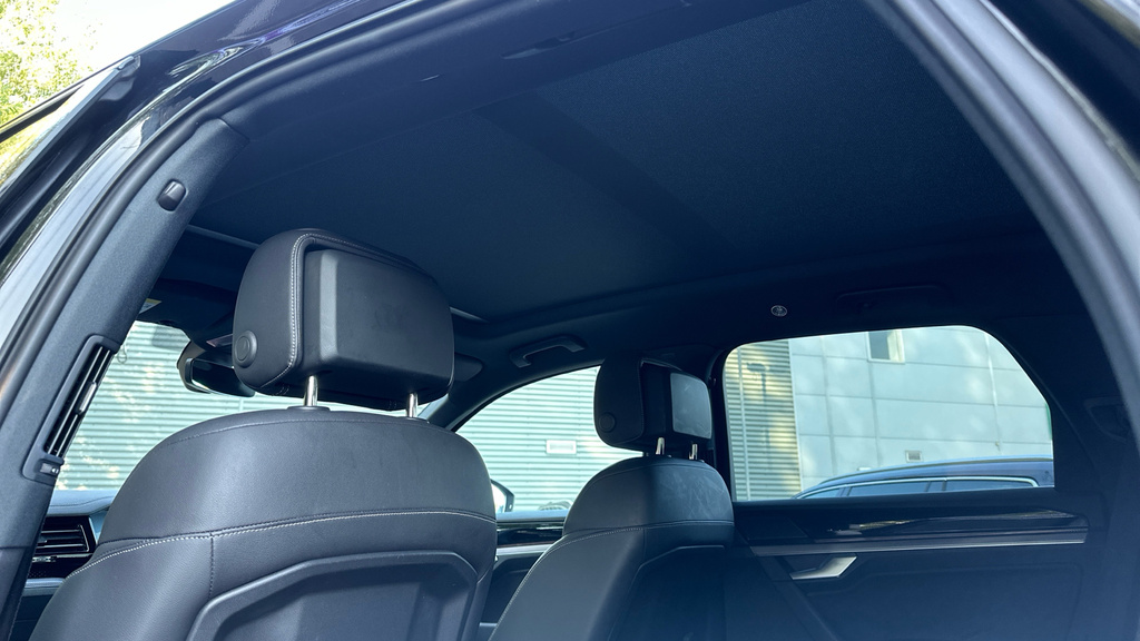 Volkswagen Touareg R-line Tech Plus White #24