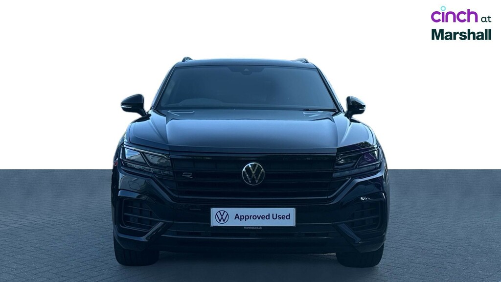 Volkswagen Touareg R-line Tech Plus White #7