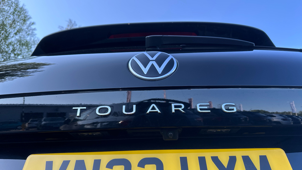 Volkswagen Touareg R-line Tech Plus White #33