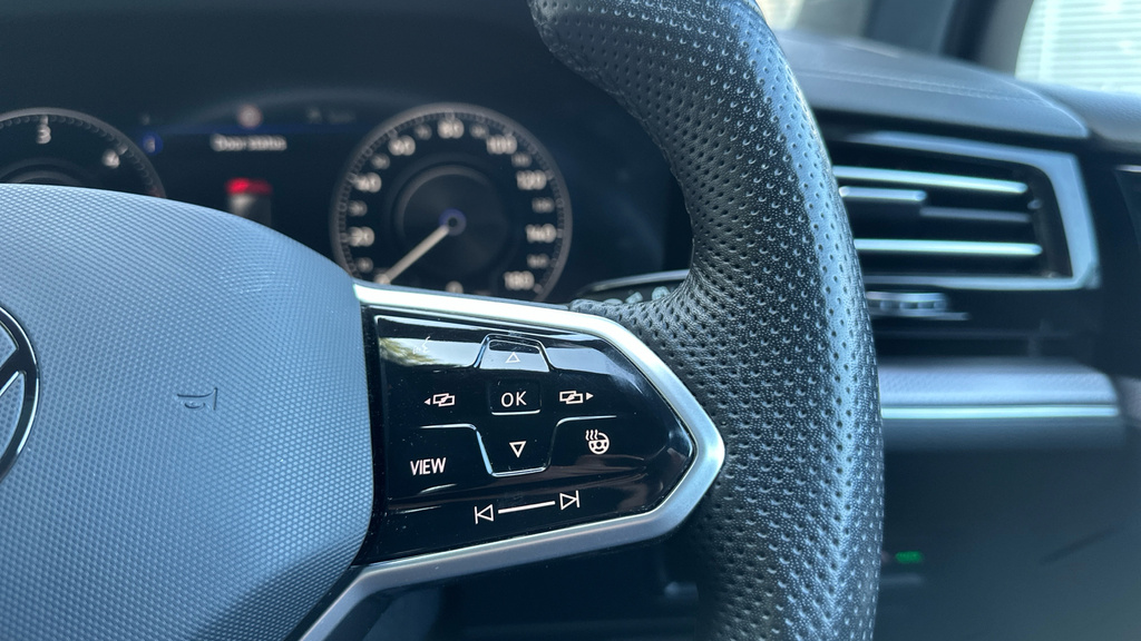 Volkswagen Touareg R-line Tech Plus White #36