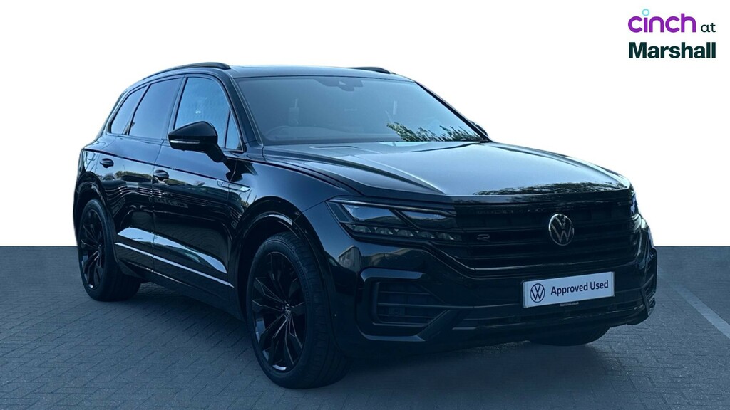 Volkswagen Touareg R-line Tech Plus White #1