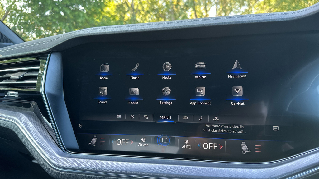 Volkswagen Touareg R-line Tech Plus White #39